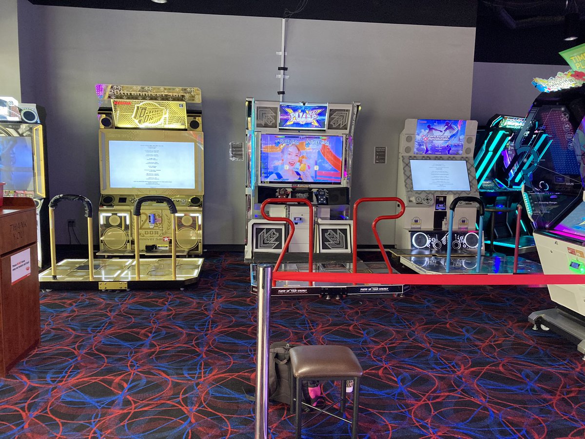 When you have all 3 of these beauties, all to yourself 😍 #ddr #dancedancerevolution #pumpitup #piu