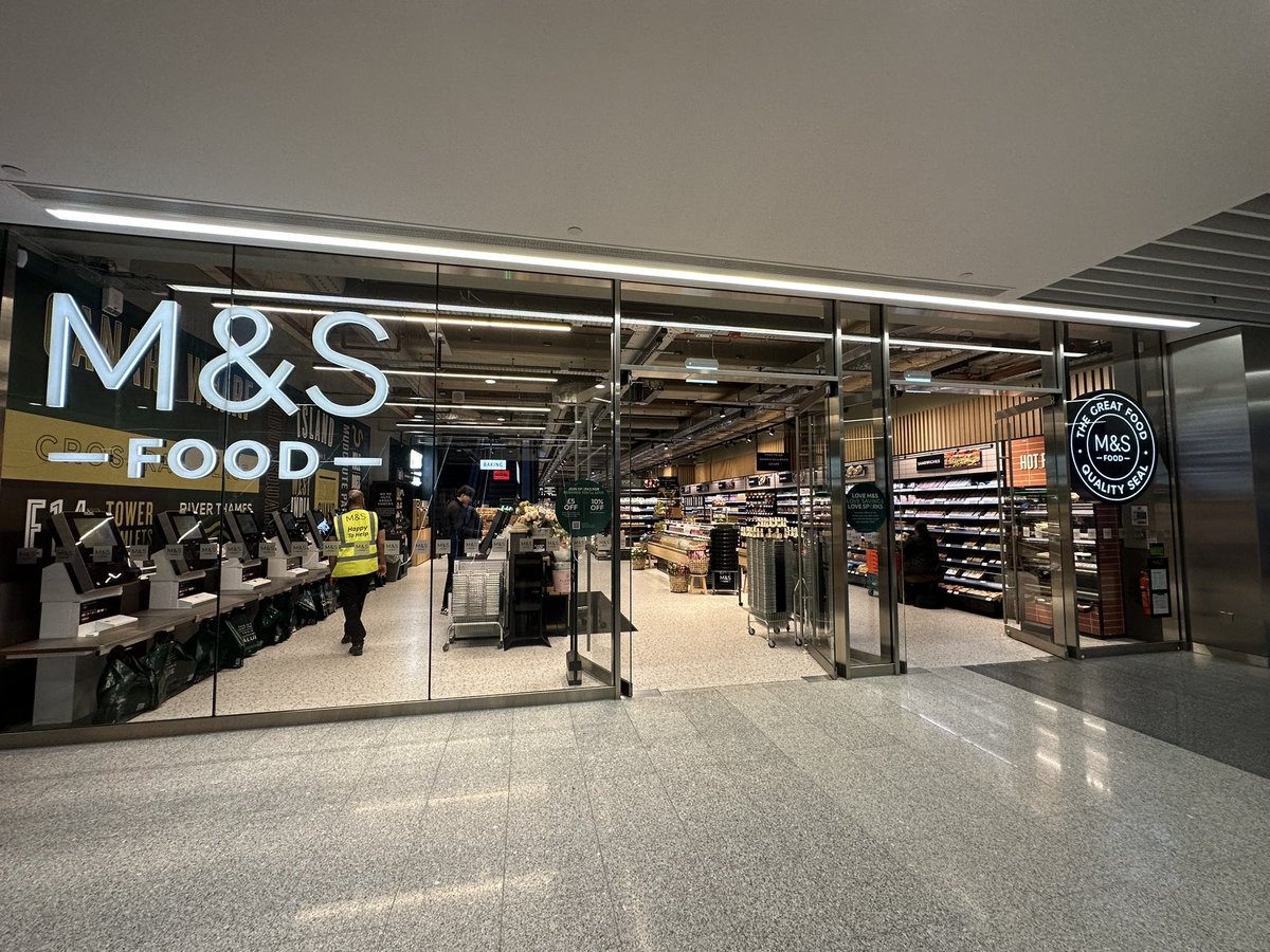Kathlovell's tweet photo. Come and visit one of Canary Wharf’s best kept secrets - A beautiful M&amp;S Simply Food just beside the Elizabeth line in Crossrail Place (1 of 2) https://t.co/qNA3bGGIJR