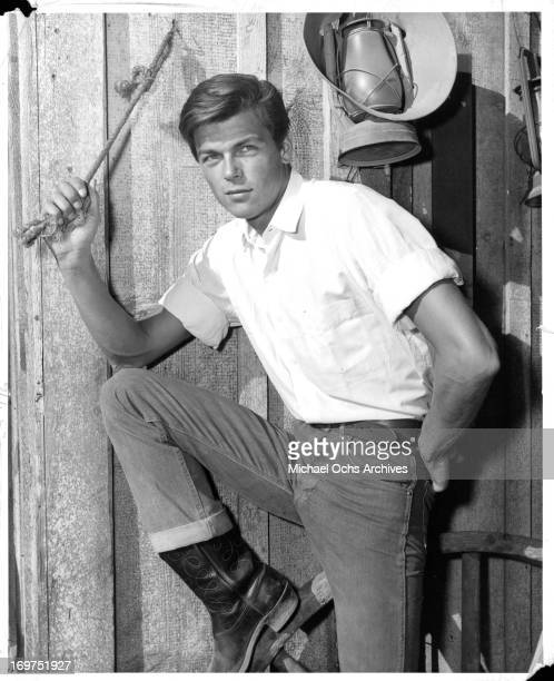 barbaravitali2's tweet photo. Happy Birthday to #RobertLogan May 29,1941 #77SunsetStrip #MountainFamilyRobinson  #BornToRace https://t.co/O2QRNOq00t