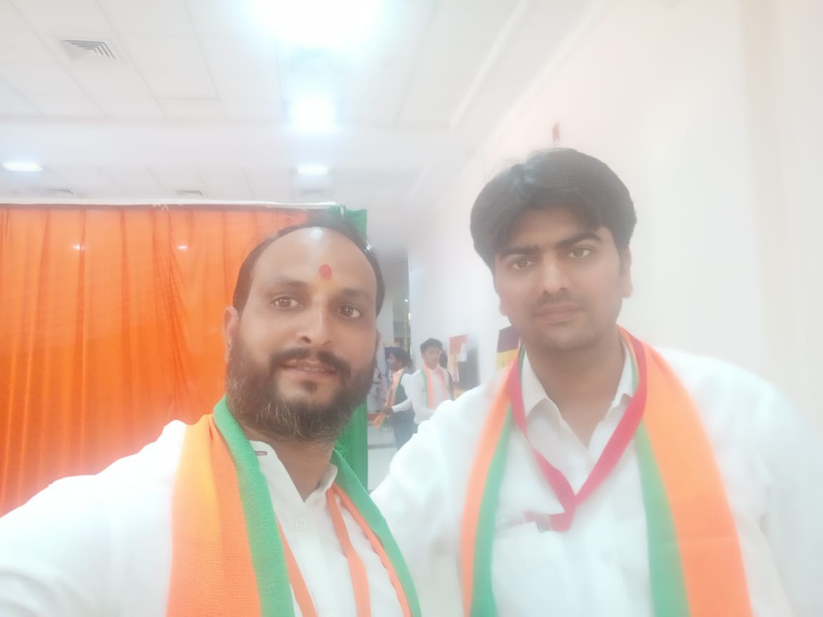 GayatriPrasad9's tweet photo. आज IGP में आयोजित सोशल मीडिया संवाद कार्यक्रम में सहभागिता का अवसर प्राप्त हुआ. कार्यक्रम के मुख्य अतिथि उ.प्र. के मुख्यमंत्री मा. @myogiadityanath जी रहे, साथ ही साथ दोनों उपमुख्यमंत्री,मा. प्रदेश अध्यक्ष जी एवं अन्य प्रदेश पदाधिकारी समेत सैकड़ों कार्यकर्ता उपस्थित रहे.
@BJP4UP https://t.co/ZEHd78nfwx