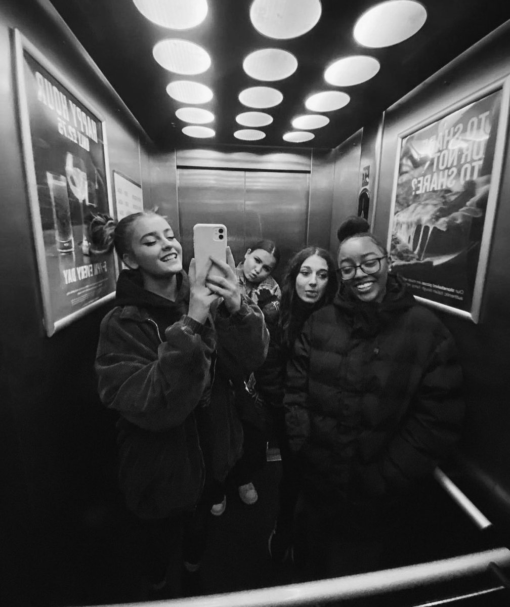 kokodelrey's tweet photo. so forever grateful for my best friends 💗 thank you so much @KatGraham without your ofc we would have never met! https://t.co/8Sa1By83TW