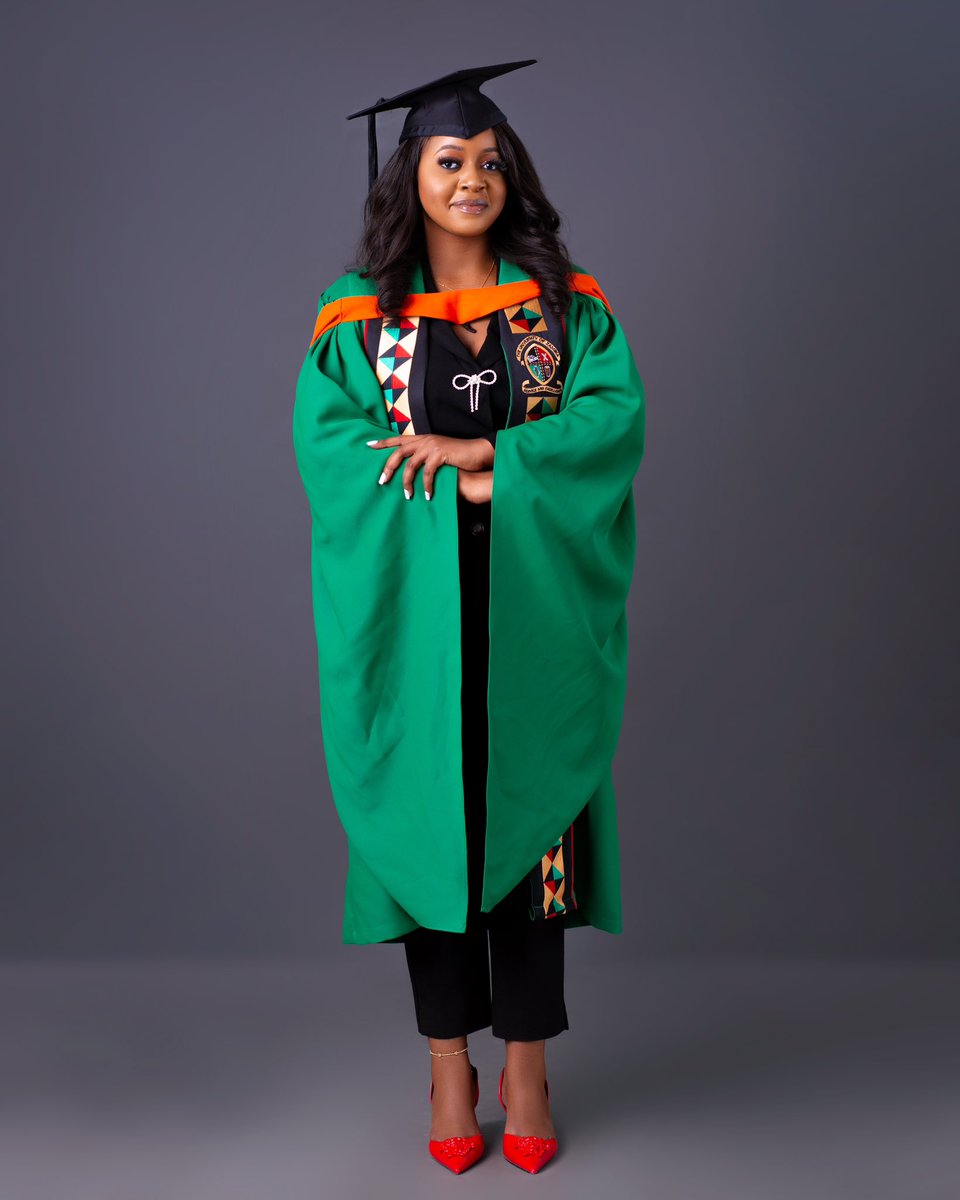 MissYoti's tweet photo. God is within her, she will not fall❤️

#graduate2023  #graduation https://t.co/fbXSdhw6LC