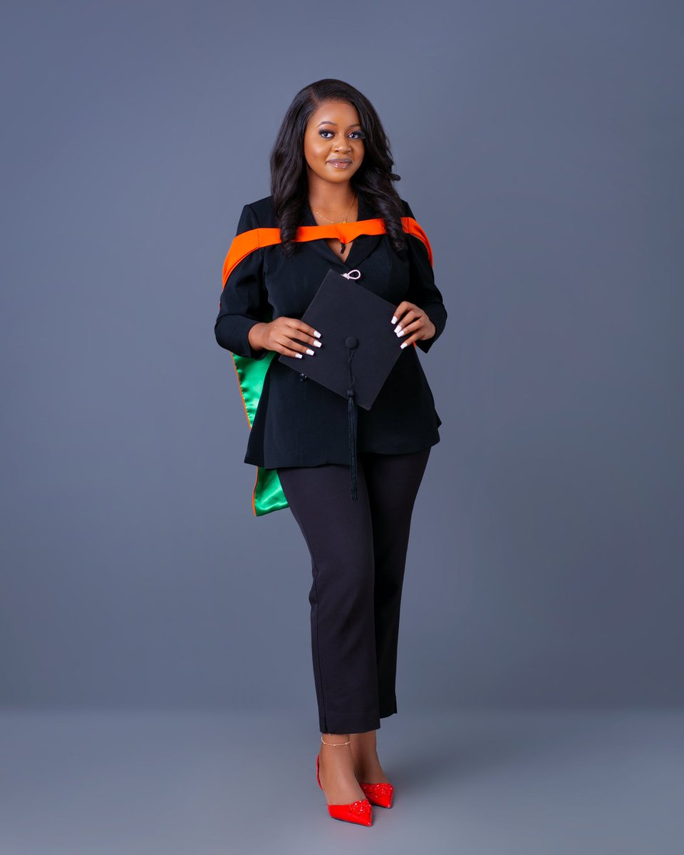 MissYoti's tweet photo. God is within her, she will not fall❤️

#graduate2023  #graduation https://t.co/fbXSdhw6LC