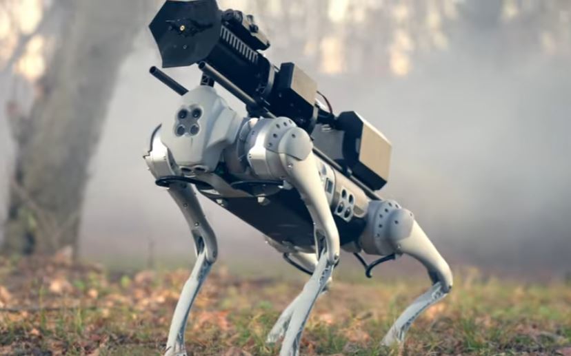 Gdgtify's tweet image. Thermonator: Robot Dog with a Flamethower - is.gd/YBbSOV