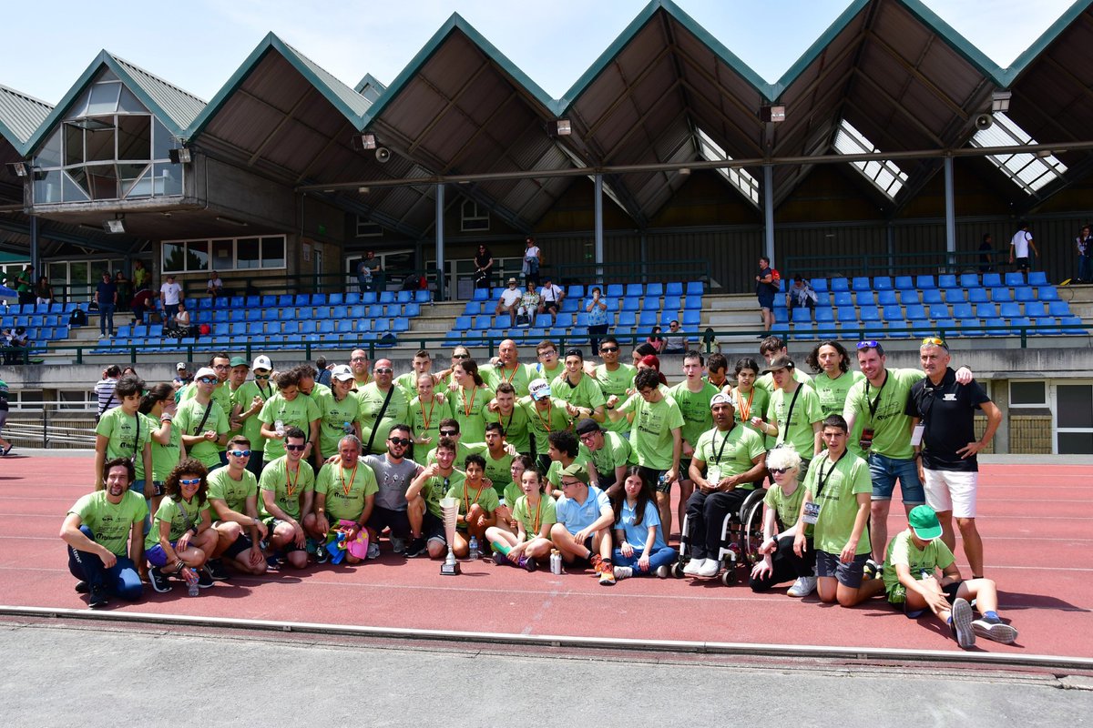 El Club de Atletismo Ascensores Bertako Javi Conde revalidó el título de campeón de España 🇪🇸 de atletismo paralímpico en Basaría

Cerca de 3️⃣0️⃣0️⃣ atletas participaron en el campeonato

Se batieron 8️⃣ récords

Noticia 👇 
bitly.ws/FXQF
🏃‍♀️🏃‍♂️👩‍🦼👩‍🦽