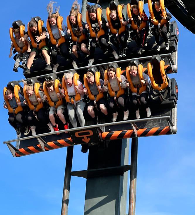 Day 1 in Alton Towers 🎢 #SpectatorSport