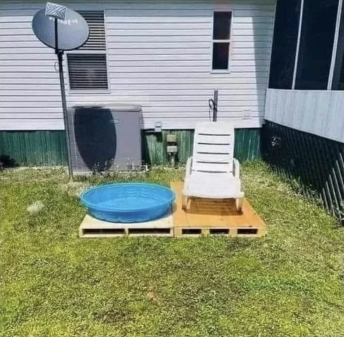 SK8PLUG's tweet photo. took profits and installed a pool 💸 https://t.co/UNEBaKCxNw