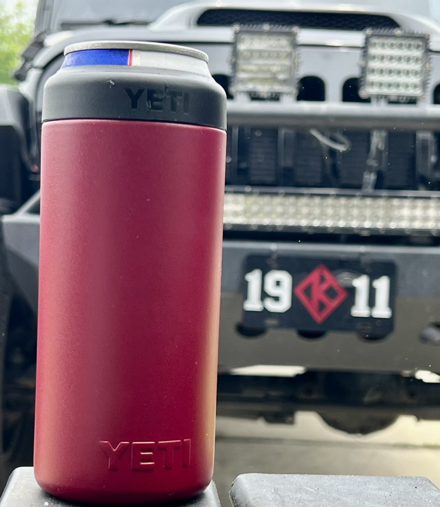 JayTBurney's tweet photo. Happy Memorial Day! Keeping it easy and light today. https://t.co/sGJMWpU56a