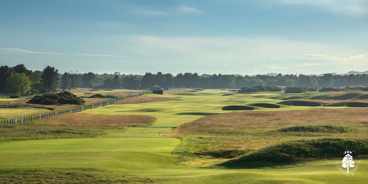 Day 3 of the <a href="/MattAdamsFoL/">MattAdamsGC/FoL</a> golf trip to #Scotland found us <a href="/carnoustiegolf/">Carnoustie Golf Links</a> The greatest test of links golf in the world! Clear blue skies and a light breeze made for perfect conditions! #carnoustie #golf