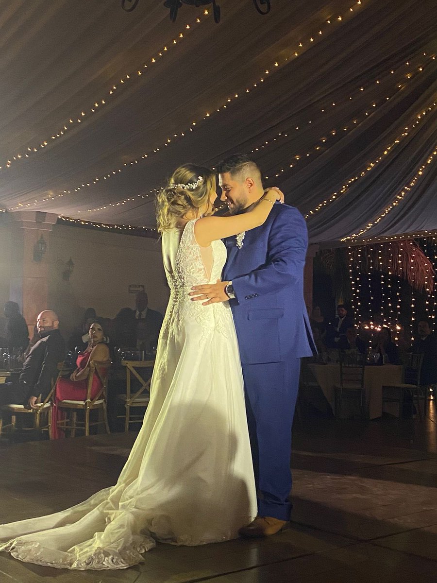 RachMendiola's tweet photo. Nuestro pequeño infinito ∞
Te amo por siempre, esposo mío ♥️
6•V•23 https://t.co/ZiGqeuIYeg