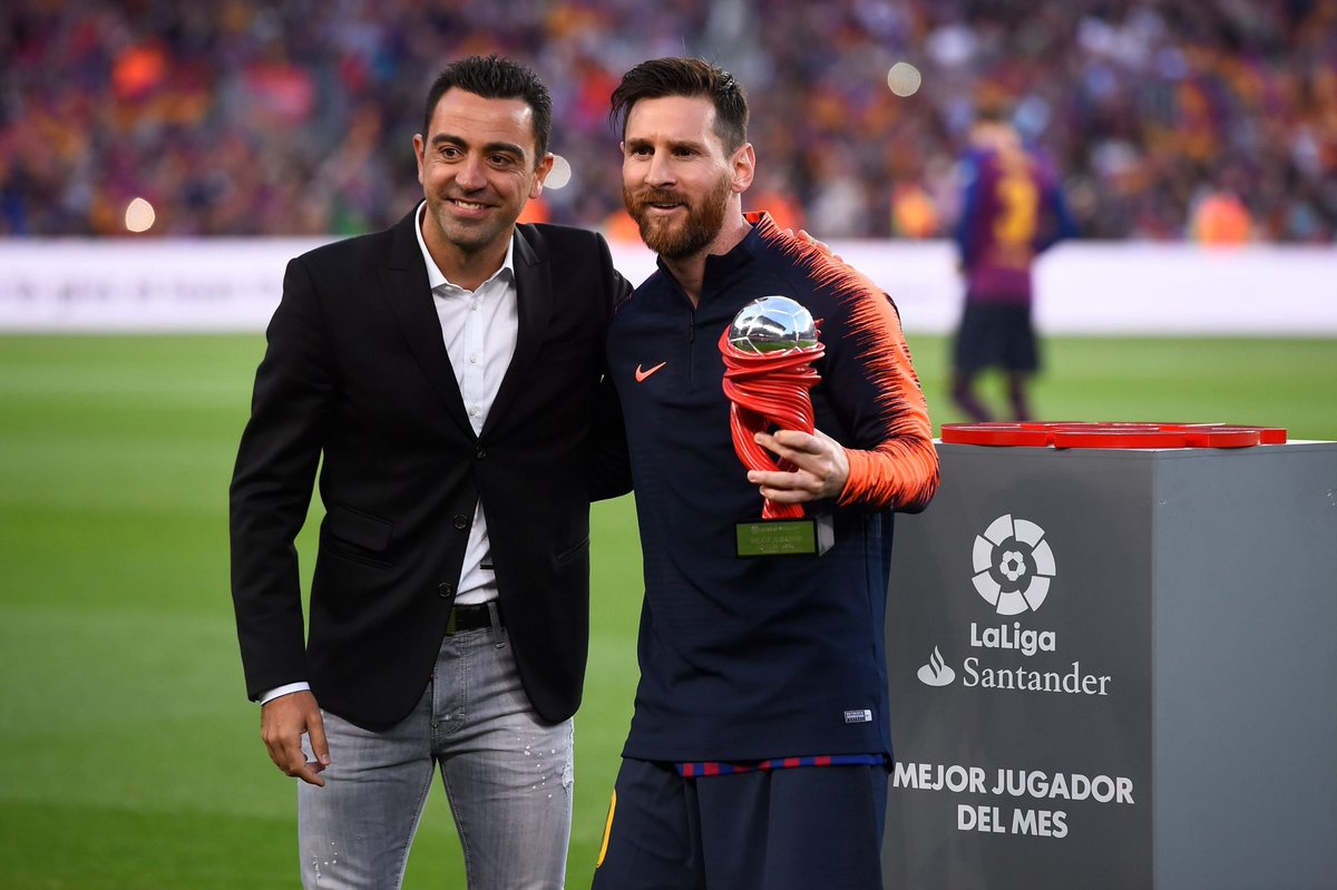MesQueUnPosteo's tweet photo. Xavi: "Le dije al presidente que la vuelta de Messi tiene sentido. Sin duda alguna, es perfecto para nuestro sistema e idea. Tengo el plan táctico en mente con Leo", dijo a Sport.

Depende de Leo. Yo creo que él tiene que decidir, le toca a él... Estoy hablando con Leo, sí".
#FCB https://t.co/i8es2LkPXx