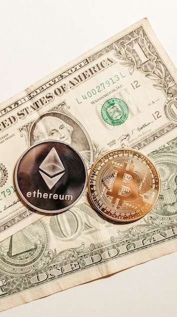 Kumsalatal2's tweet photo. The three kings. Which bag is bigger @dt_chain? I bet you have a lot of eth 🤩 https://t.co/RTeaeMdP8Q