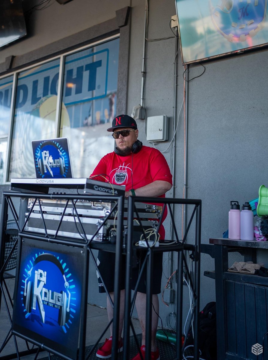 DJKDuBOmaha's tweet image. Because of you, the patrons and fans of both @SinnottsSandBar volleyball league &amp;amp; myself, DJ K DuB, are grateful for the atmosphere, environment, and vibe that is created throughout the night on #FriYAYs #OnThePatio #OpenFormatDJ. Thank, Guerrero Media Group📷
#DJLife #PioneerDJ