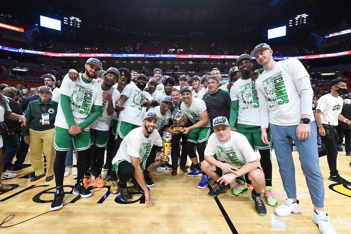 CelticsMuse's tweet photo. LETS GET A "☘️" FROM EVERY CELTICS FAN FOR GOOD LUCK TONIGHT

TIME TO MAKE HISTORY☘️☘️☘️ https://t.co/j7SUFmliqo