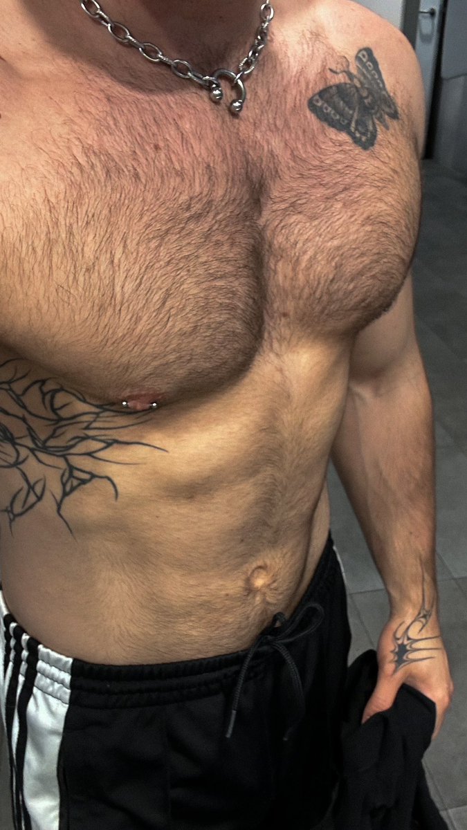 TOPS RETWEET - in my sub bottom era 🥵💦 

Come see me playing with dildo on onlyfans.com/suxje