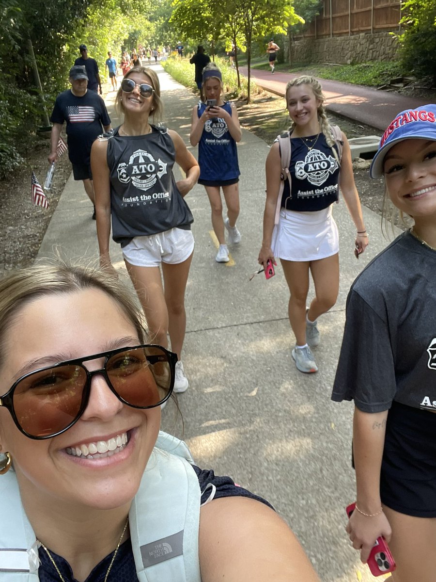 FrazierForTexas's tweet photo. Happy Memorial Day to everyone, especially our military and their families. Very proud of my daughter @FrazierPeyton who’s on the trail back in Dallas for @CarryTheLoad supporting @ATODallas, dad loves you! 
Freedom is never free, someone somewhere had to fight and pay the ultimate sacrifice for it 🇺🇸 Never forget.