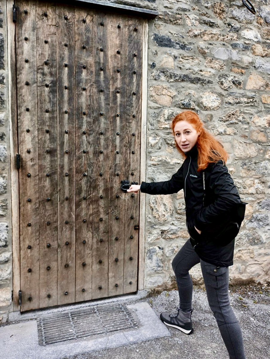 BekkaPrewitt's tweet photo. Ross Castle 🏰 Killarney, Ireland
Picturesque castle ruins.💚
This #MemorialDay I honor courageous USA military 🇺🇸 who have died serving… and soldiers abroad as well who fought to protect their homelands.🙏🏻
@prewitt_l
#ireland #killarneynationalpark #rosscastle #irishlass https://t.co/fFhdZY0XWB