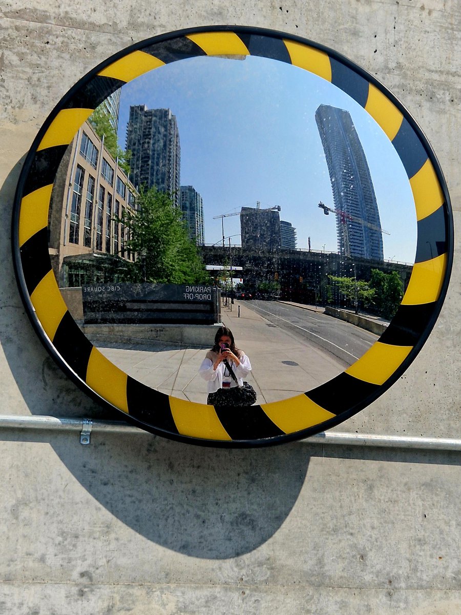 Goodbye Toronto and #ICA23 - it was a blast and a completely different experience the second time around! I look forward to seeing more and more familiar faces with each year of ICA! 🫂