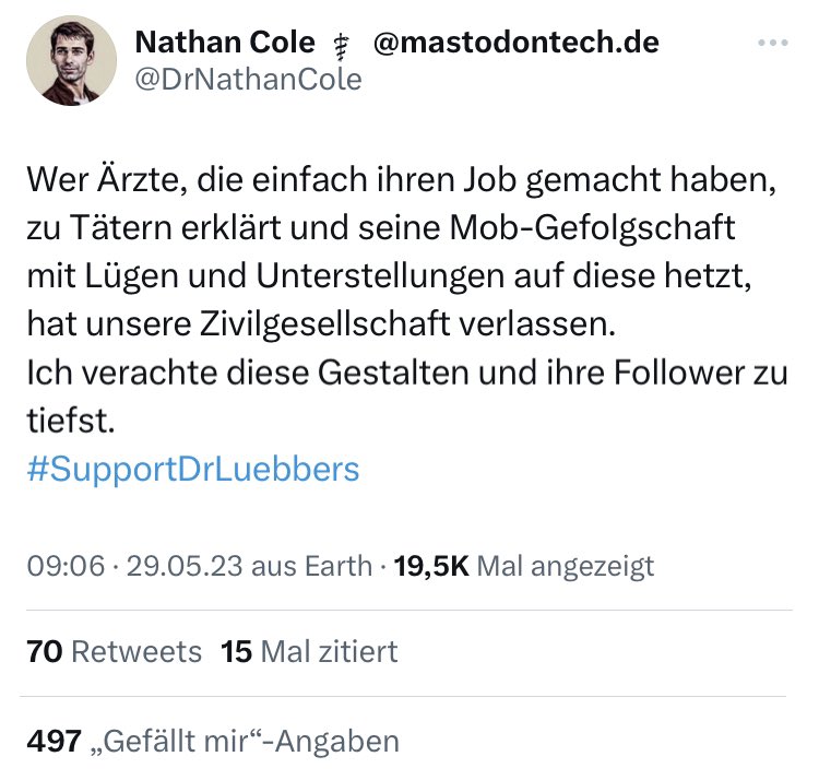ElefantImRaum2's tweet image. Es war ein sehr rentabler Job, den viele „Impfärzte“ da „einfach nur gemacht haben“. #Omikron war gratis. Fand #Gates ja auch, nachdem er sich von seinem #BioNtech-Aktienpaket mit 10fachem Gewinn getrennt hatte.
#SupportDrLuebbers und sein Konto!❤️ #MehrAlsLebenretten.