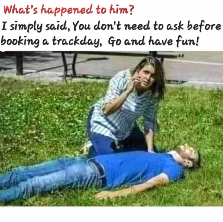 Sometimes it's just easier to ask for forgiveness than asking for permission 🤣🤣🤣

 #nolimitstrackdays #trackday #bikeswithoutlimits #trackdaysarethebestdays #motorcycletrackdays #uktrackdays #trackdays #motorcycle