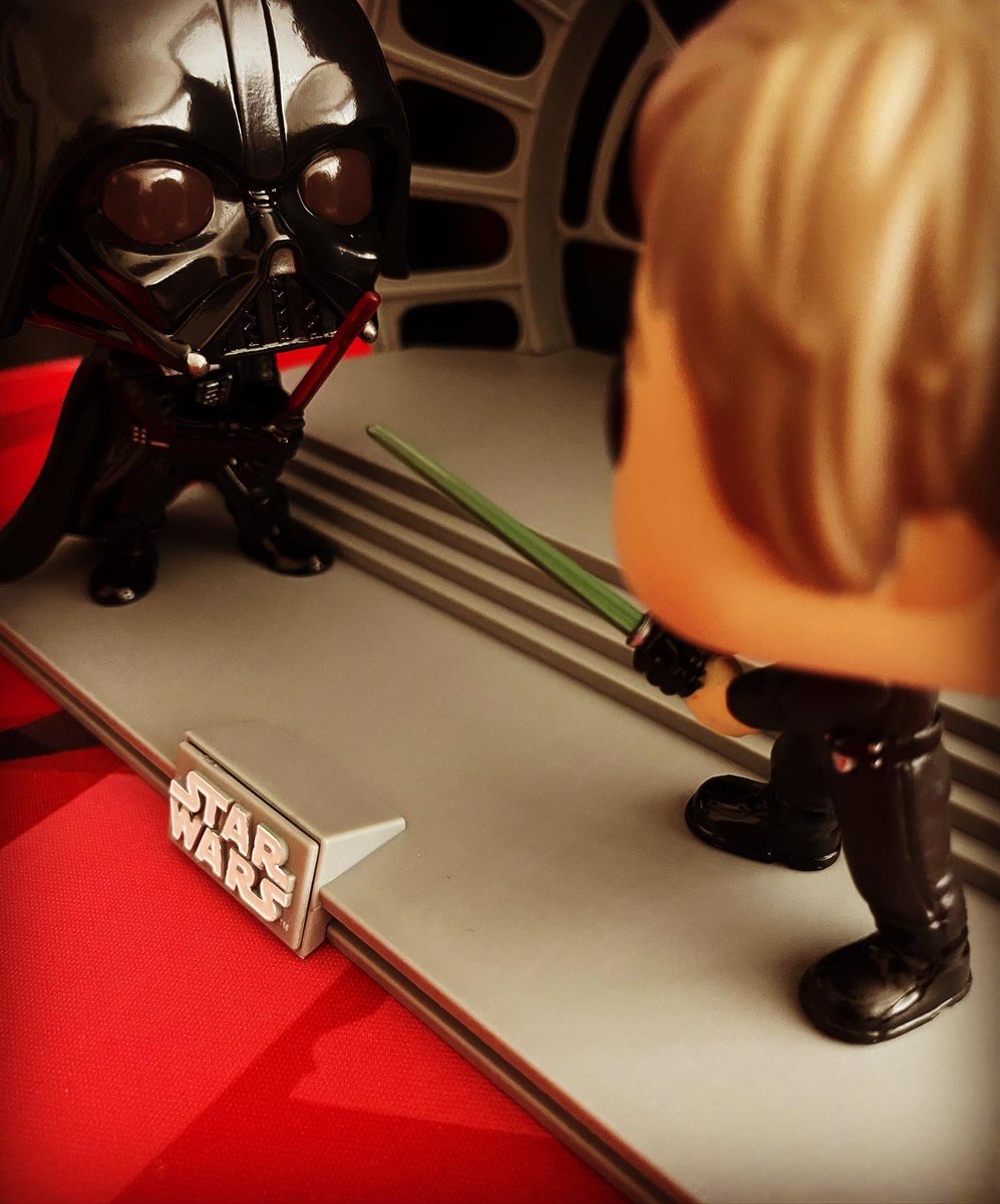 Luke: “I will not fight you, father.”

Darth Vader: “You are unwise to lower your defenses!”

🔴⚫️🔴⚫️🔴⚫️🔴⚫️🔴⚫️🔴⚫️🔴

#ReturnOfTheJedi #DarthVader #LukeSkywalker #StarWars #FunkoPop 🖤