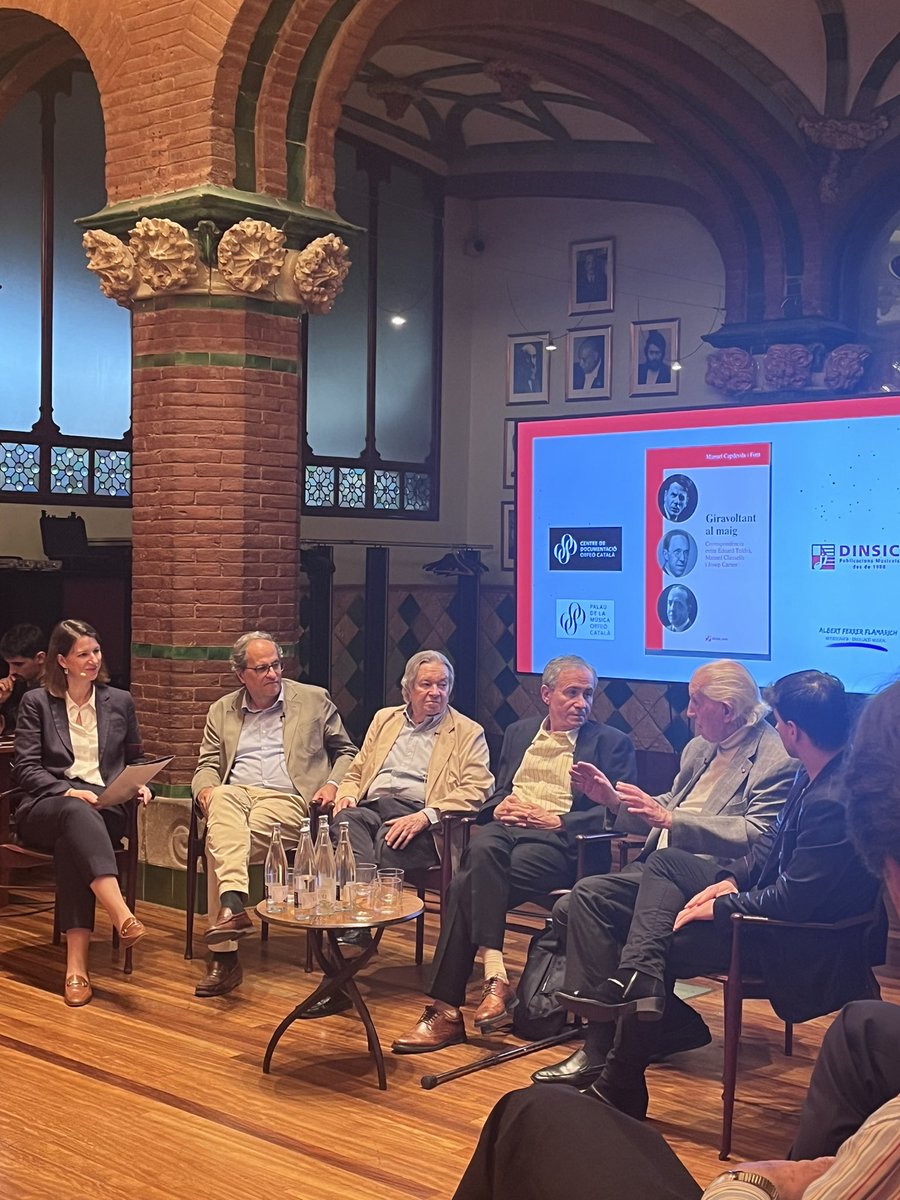 laia_mv's tweet photo. El gran Toldrà recordat pel MHP Quim Torra, Ros Marbà, Cèsar Calmell, el tenor David Alegret i el pianista Albert Guinovart, gràcies a la incansable feina editorial de Manuel Capdevila i Dínsic. Orfeó Català, Palau de la Música. https://t.co/xPxtpGjRok