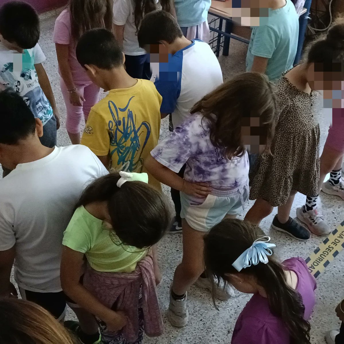 Primer Ciclo: Resolución de Conflictos.🚪"Una puerta en el bosque". Segundo Ciclo: convivencia. 🌏"El mundo y yo". Infantil 3,4 y 5: emociones, sentimientos  y como gestionarlos.🌈"Nina y el arco iris de las emociones".
UNA MAÑANA RODEADA DE PERSONAS Y PERSONITAS MARAVILLOSAS🫶🏻