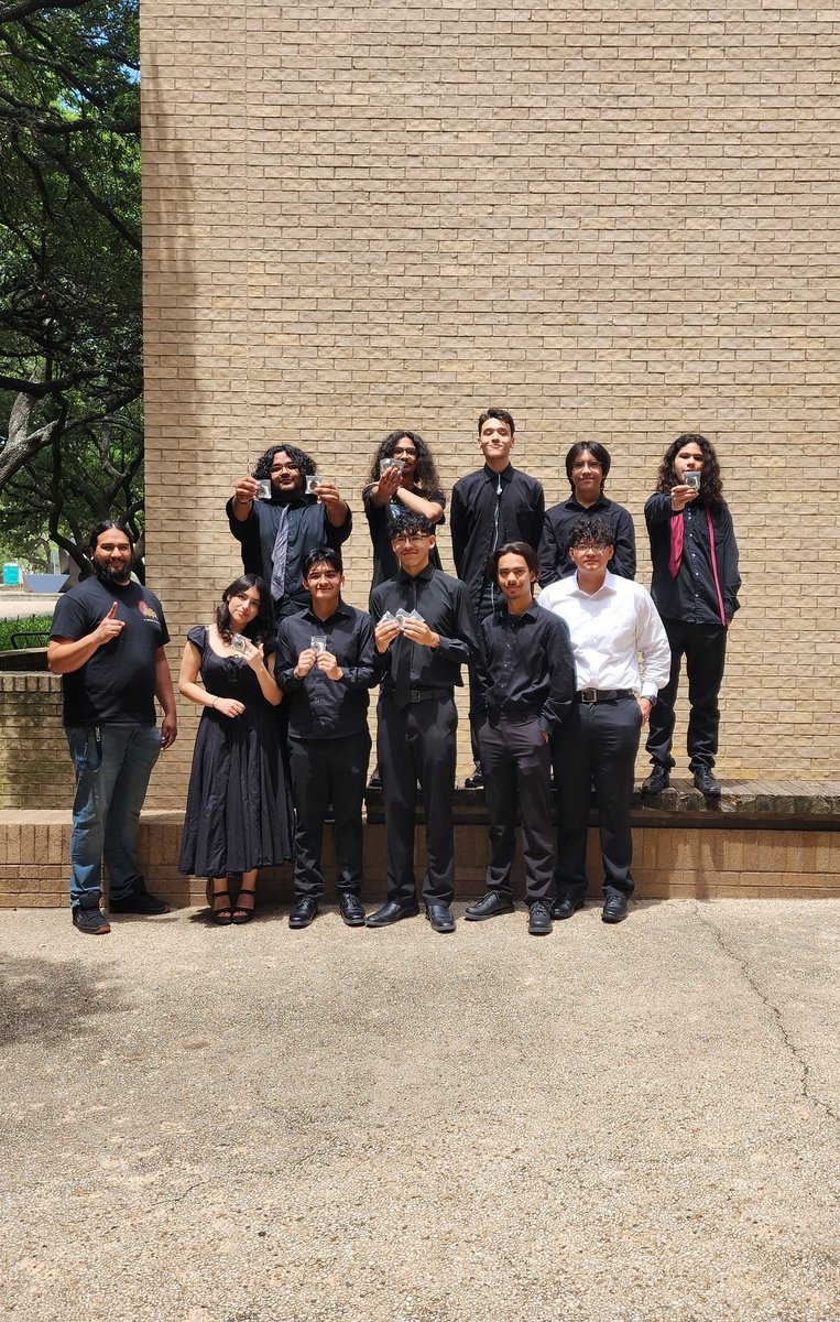 Congratulations to the El Dorado HS Guitar students who competed at the Texas State Solo and Ensemble Contest. 6 silver medals for soloists and 3 bronze medals for an ensemble #EDAztecs_HS #relentless #SISDFineArts