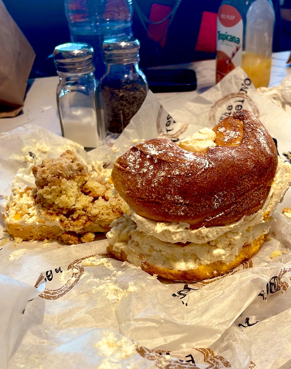 When your day faded and a huge bagel sounds good. 🤗

The Bagel Nook #lasvegas 
Delicious.