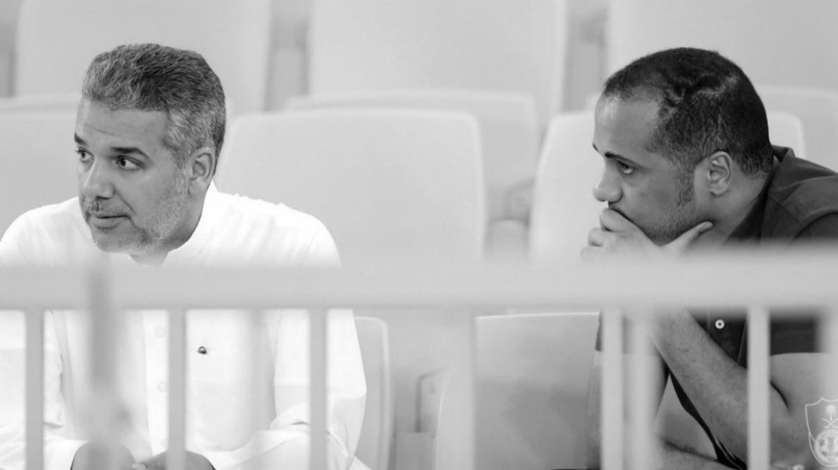 ما راح نحتفل ولا نفرح لأننا وضعنا في مكان ليس مكاننا ولا يليق بتاريخنا بسبب دُخلاء على النادي نفذوا المُهمه بنجاح وهربوا وهم يحملون بصمة عار تظل في وجوهم إلى الأبد . 

#الأهلي