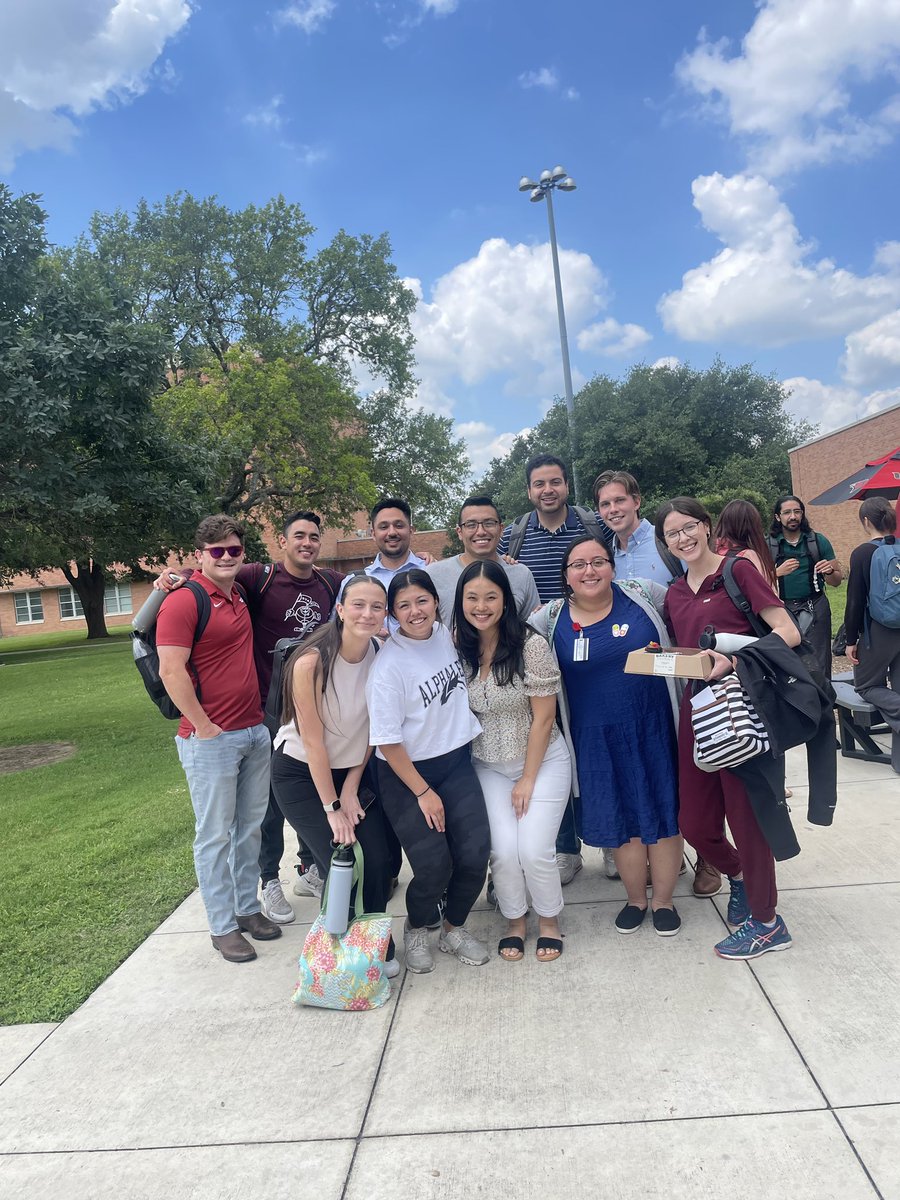 StudentDocMuniz's tweet image. Just 2 more exams and we’ll be one fourth of the way to becoming physicians! 😭