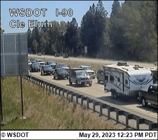 SnoqualmiePass's tweet photo. Due to increased traffic from the holiday weekend, drivers are experiencing delays and added travel time WB I-90 between North Bend MP 34 to Ellensburg MP 106. https://t.co/0OA13cq9uL