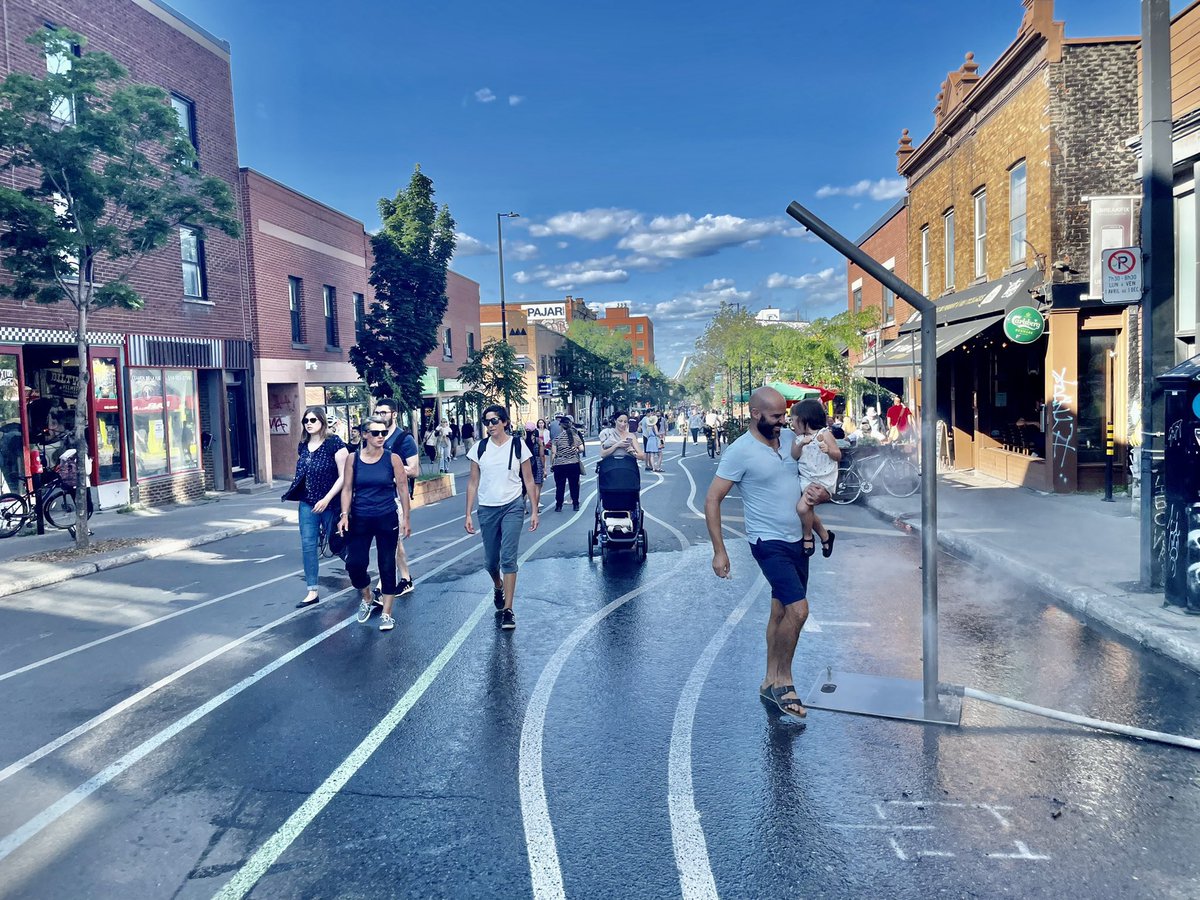 Just think about this for a minute— what if YOUR city transformed a key main street this summer (like Montreal did with #MontRoyal, actually one of TEN such street transformations last summer) into a 2.5km long people place, pedestrian promenade and “living room” with 2700 seats?