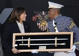 CoffeePolitico's tweet photo. #WestPointGraduation 2023 #VPOTUS https://t.co/pCz0ZDJ6oA