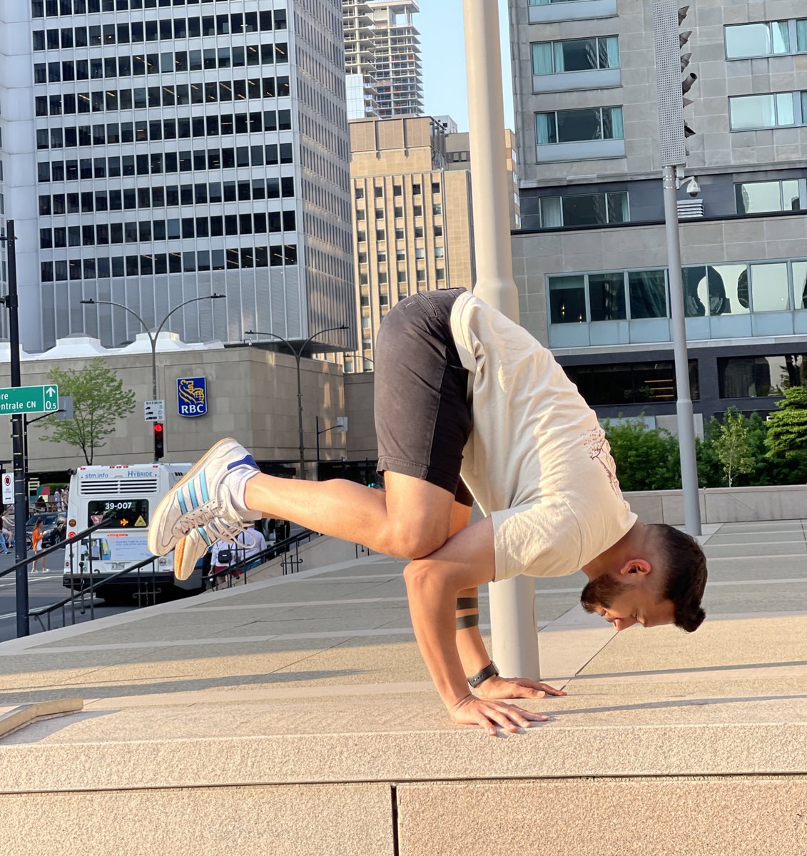 Jumped on the calisthenics bandwagon outside a church in Montreal! I’ve started liking this city quite a bit!