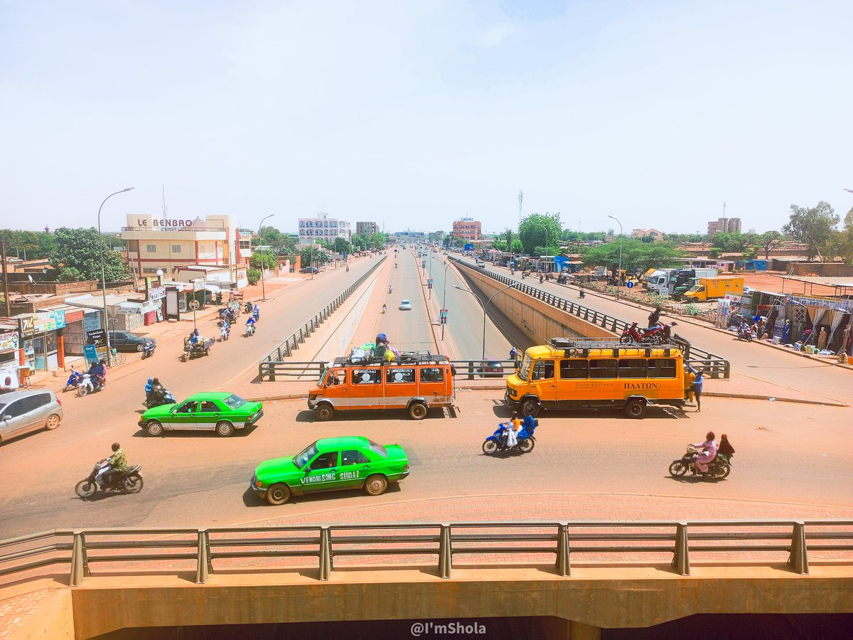 ImShola's tweet photo. Routes solides, mobilité assurée, avenir prometteur.
- Les gars vous préférez lequel des 4?
- Vous avez reconnu où ?
Step 1
Infinix Hot 10
#PhoneShoot
#DiscoverBf #FasoPics
#InfrastructuresRoutières https://t.co/jzjouJQYZu