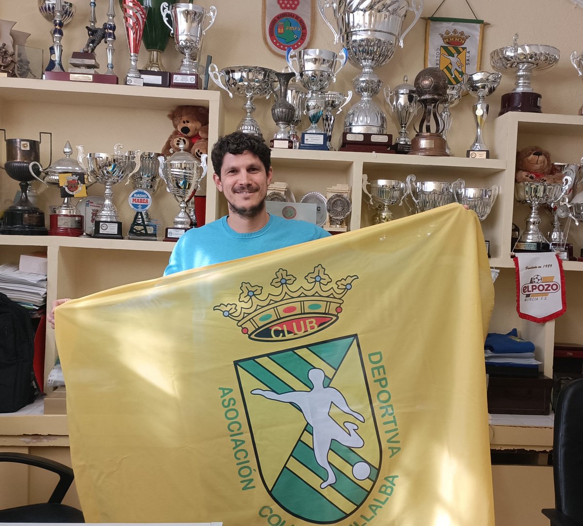 TERCERA NACIONAL.

Ya estamos preparando la siguiente. Presentamos a Óscar Aranda que será el próximo entrenador del equipo de Tercera Nacional. Bienvenido!! 👏👏💪💪
#analizA
#fiestascajuca 
#LaCasona 
#elrelojnavacerrada  
#elegantcanspain 
#JuegaAprendeDisfruta 
#123Villalba🟡
