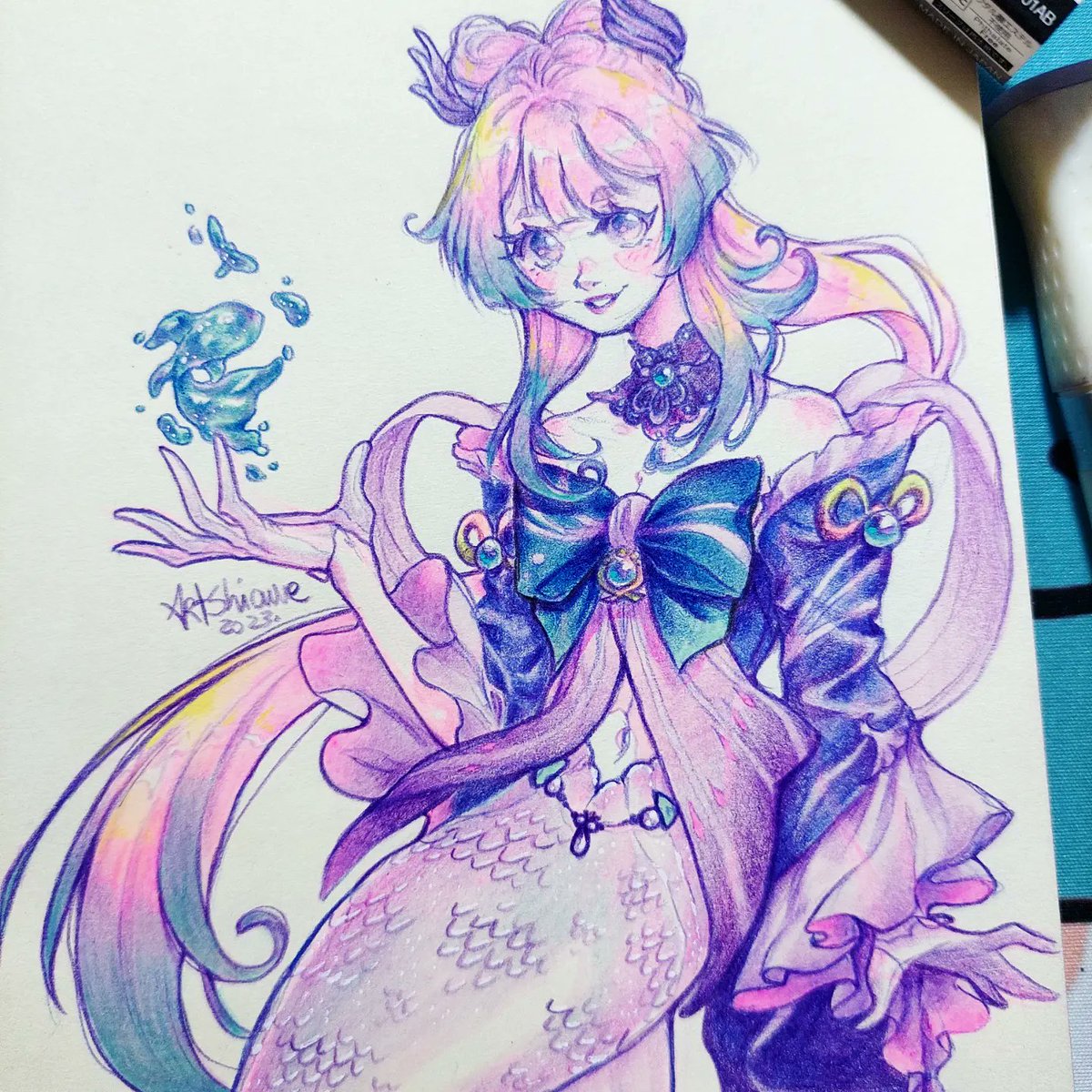 Artshiawe's tweet photo. Haciendo mi sketchbook con lápices me encantó la sirena Kokomi 😊💖✨️ #genshinimpact https://t.co/GxVCiBrwaS