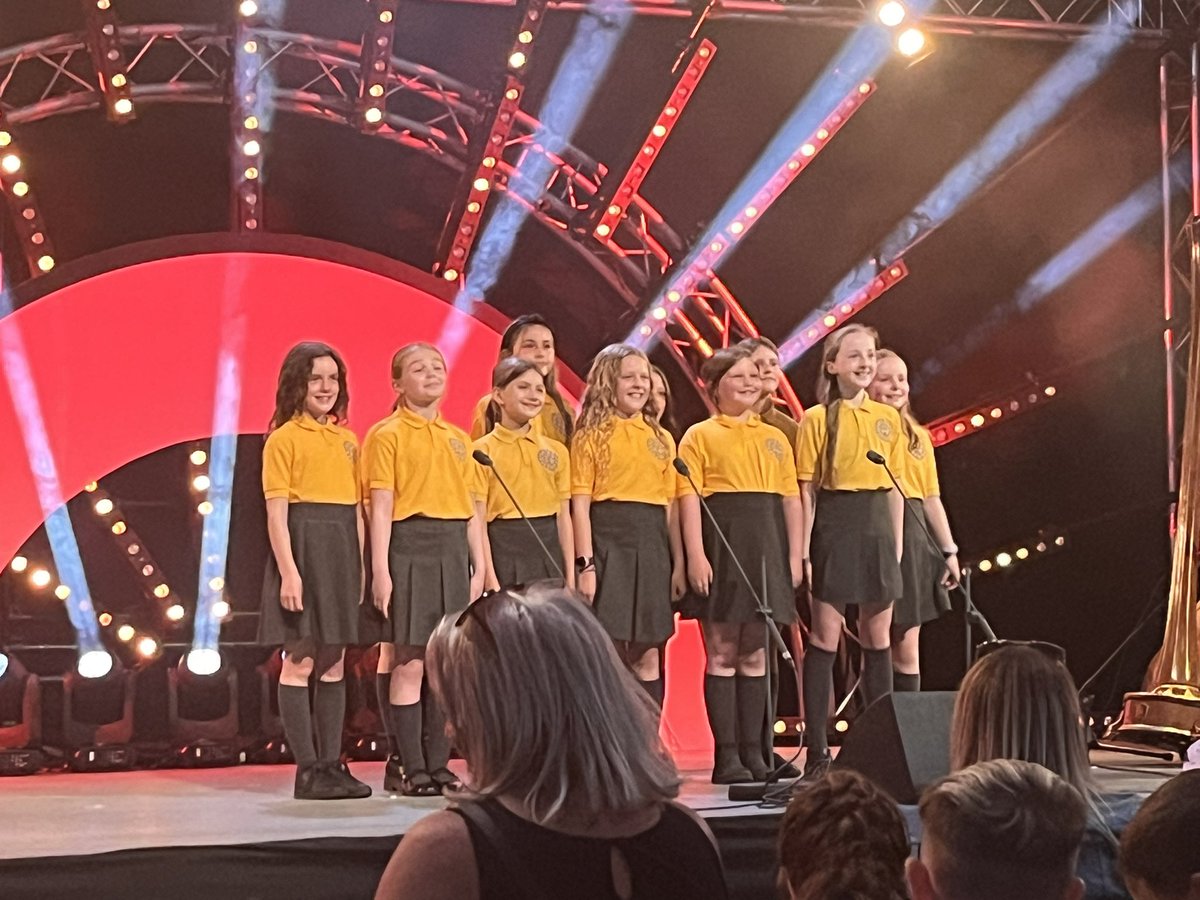 GWYCH GWYCH-llongyfarchiadau blant gwych yr ysgol am gael 1af yn y parti cerdd dant heddiw🤩🙌🏻⭐️❤️canlyniad ardderchog ar ôl yr holl waith caled LLONGYFARCHIADAU 🤩🤩🤩#balchder

CONGRATULATIONS-1st in the group cerdd dant competition at the Eisteddfod <a href="/Urdd/">Urdd Gobaith Cymru</a> 🤩🙌🏻⭐️❤️