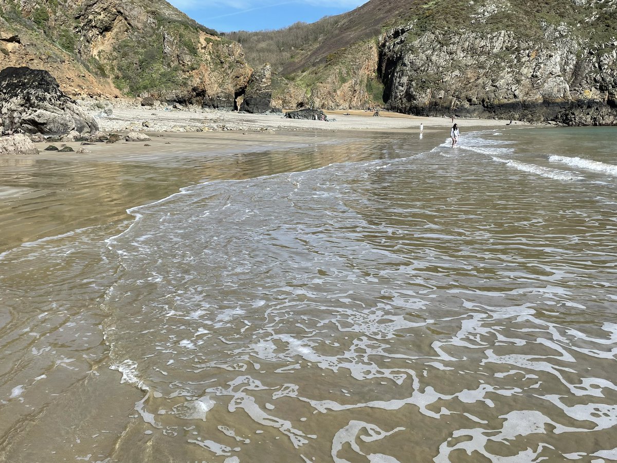 Beautiful day here on Sark, lovely having a paddle..😊#LoveSark