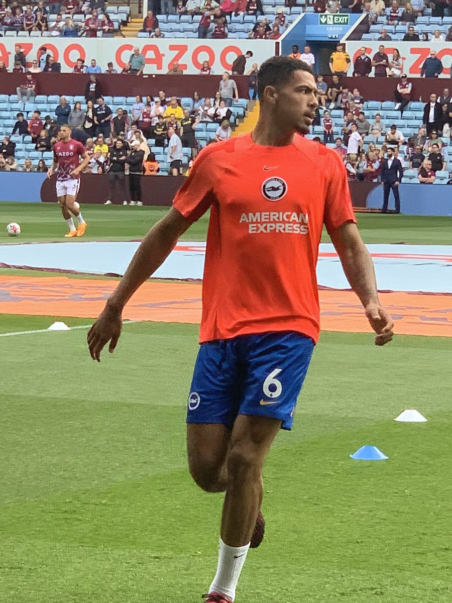 Lolly3011's tweet photo. @BrettMendoza_ @wearebrighton I was in the Villa end with my Nephew. So wanted a T-shirt too!!!! https://t.co/ShE2QlPf6r