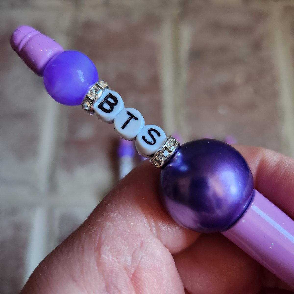 MoonNBack_etsy's tweet photo. 💜🫰🏻BTS PENS🫰🏻💜

Our BTS pens are available in the shop now, in our BTS Items section. Only 6 available so RUN RUN RUN. 
https://t.co/OnUiXbUm5b

#borahae #bts #BTSARMY #ipurpleu #handmade #beadedpens https://t.co/wSZcVUcbQI