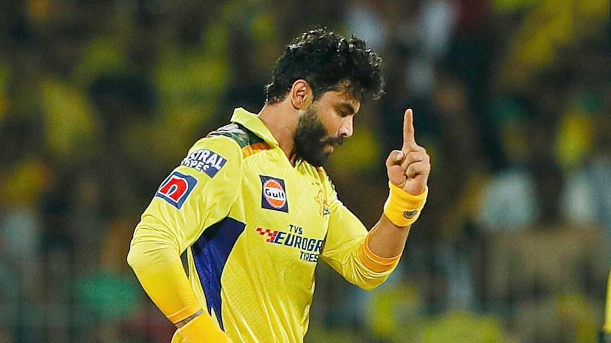 This is Ravindra Jadeja 

Crowd always celebrated when he got out because MS was next to bat, this broke him put him down. 

But today he single handedly won the trophy for CSK and the same crowd hoping for his wicket stood and bowed to him. 

Jaddu ❣️

#IPL2023Finals #GTvsCSK