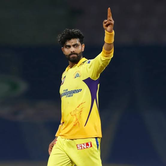 theprayagtiwari's tweet photo. Once MS Dhoni said 'God realised Rajni Sir is getting old so he created Sir Jadeja' 🔥🔥
#IPL2023Finals #CSKvGT https://t.co/DMyu9C6FAF