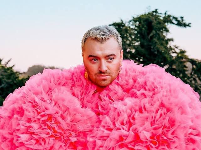 WORLDMUSICAWARD's tweet image. #Anitta confirms in her cover story for #HarperBazaar that her highly anticipated new album will feature a collab with the iconic #SAMSMITH...! 👩‍🎤💿🎶👨‍🎤🌟🌟👑👑💛🤍