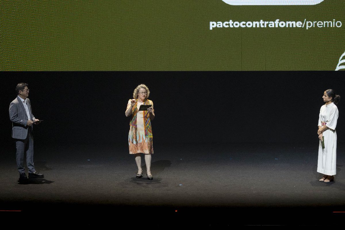 FAOBrasil's tweet photo. Na semana passada, @FAOBrasil participou do lançamento do prêmio "Pacto Contra a Fome", que tem como objetivo premiar iniciativas de combate à fome e/ou desperdício de alimentos. 

O prêmio é uma iniciativa do Pacto Contra a Fome em cooperação com a @UNESCOBrasil e @FAOBrasil. https://t.co/bzFW60am6I