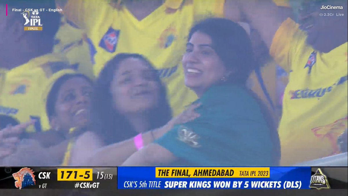 superking1816's tweet photo. #IPL2023Finals #IPLFinal2023 #MSDhoni #CSKvsGT #GTvCSK
#CSKvGT 
Ravindra Jadeja's wife got emotional after a champion performance of Jadeja
Congratulations CSK 🔥🔥 https://t.co/BukJhIwa5U