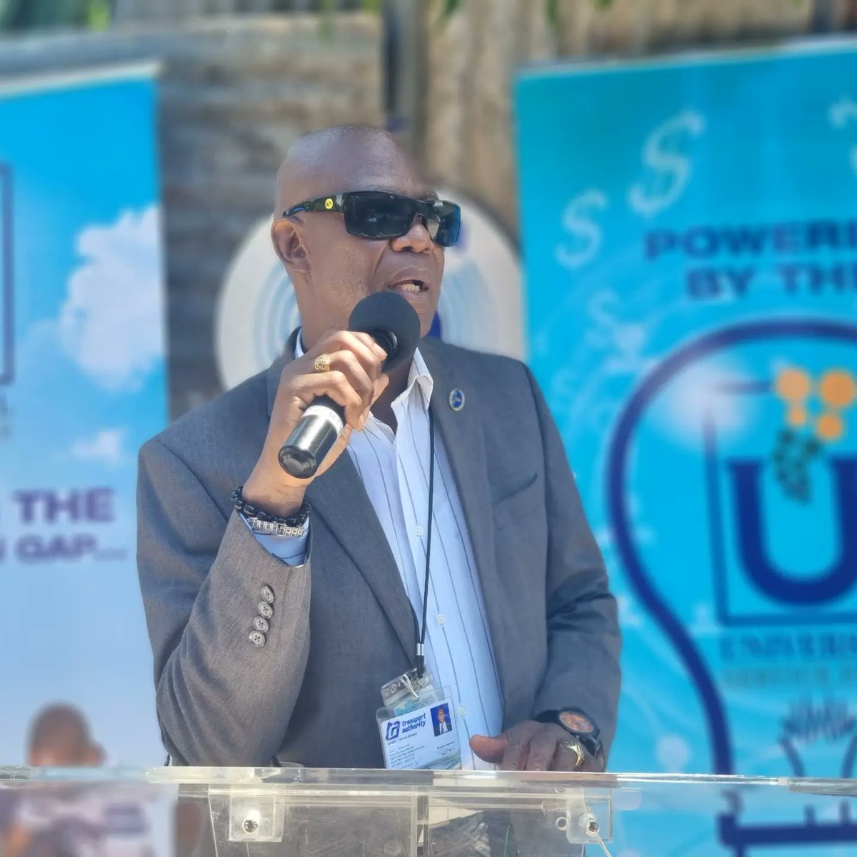 usfjamaica's tweet image. Here are our highlights!

#TeamUSF 
#CommunityWiFiLaunch 
#CommunityConnectivity 
#communityhotspot