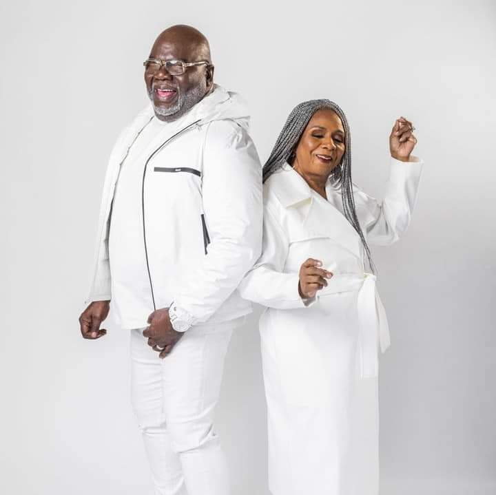 RechabiteMEDIA's tweet photo. Happy Wedding Anniversary To Bishop TD Jakes And Wife Serita Jakes Senior Pastors Of The Potters House Church. 

Photo credit - Serita Jakes https://t.co/4jYXgHVRcR