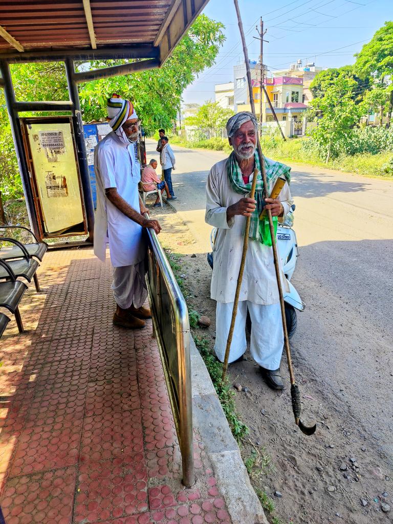 The best mirror is an old friend
Those are silver, these are gold.
it's that time
Which hardly our generation can go to live  this age

#oldage #friends #humanity #photography #potrait #trend #UPDATETODAY #LatestUpdates  #Bhopal #MadhyaPradesh